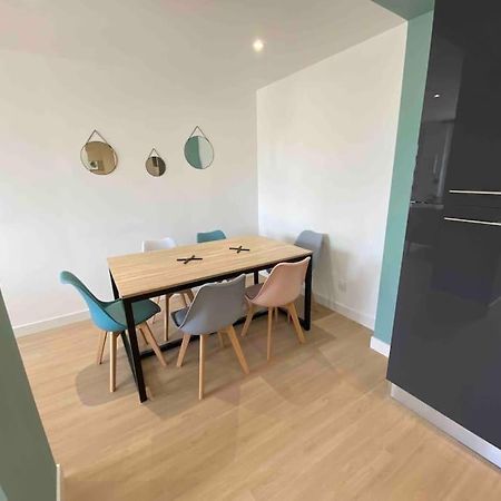 Appartement Familial, 2 Chambres, En Rdc Sur Cour Saint-Florentin  Eksteriør billede