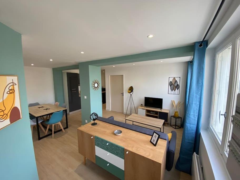 Appartement Familial, 2 Chambres, En Rdc Sur Cour Saint-Florentin  Eksteriør billede